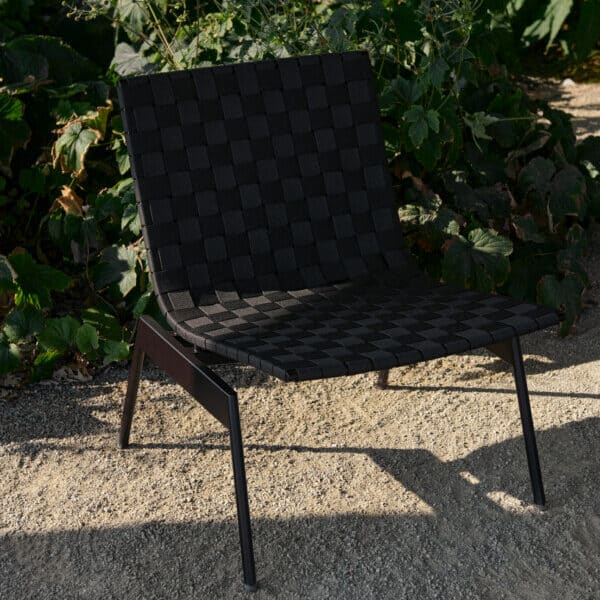 Ville Outdoor Lounge Chair AV44