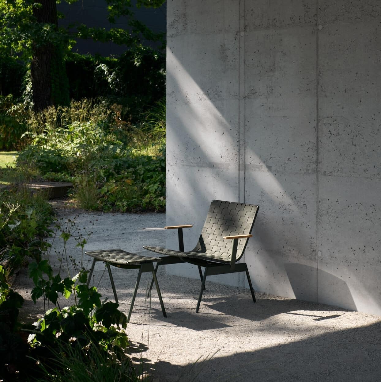 Ville Outdoor Footstool AV46