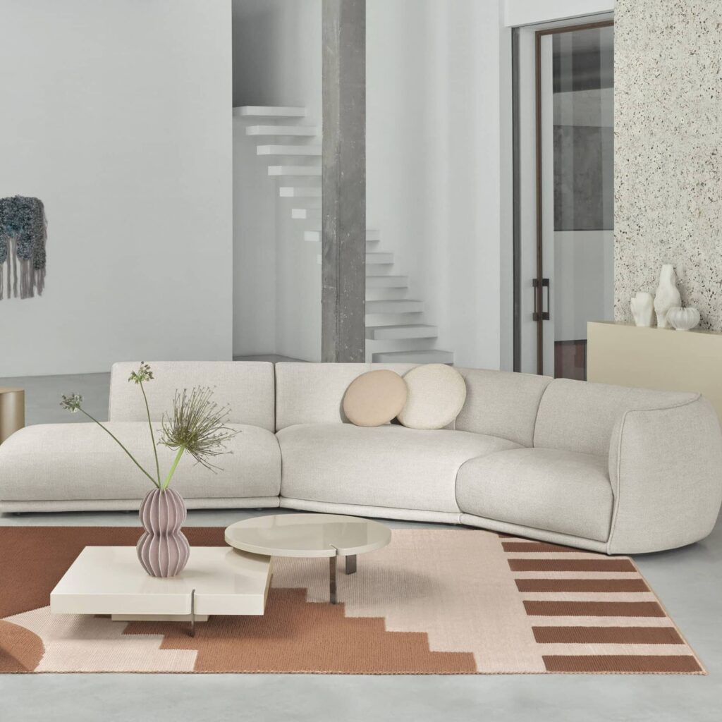 Vela Piping Sofa