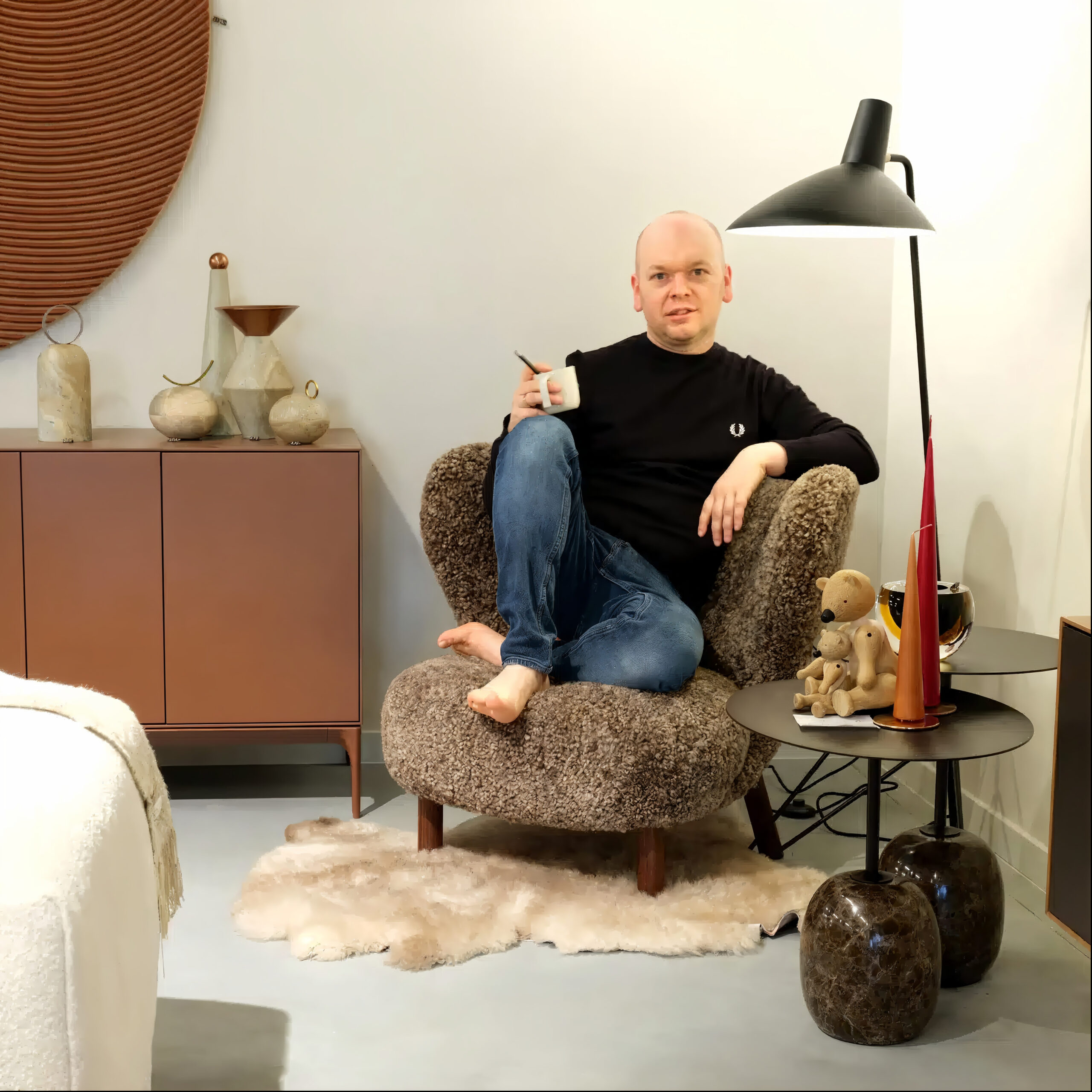 Wesly in de showroom van Paliflora